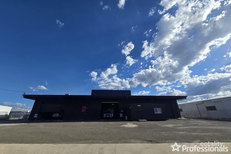 18 Drewe St, Gladstone Central, QLD 4680