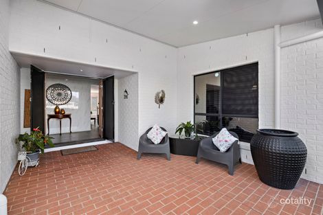 Property photo of 5 Brampton Close Redland Bay QLD 4165