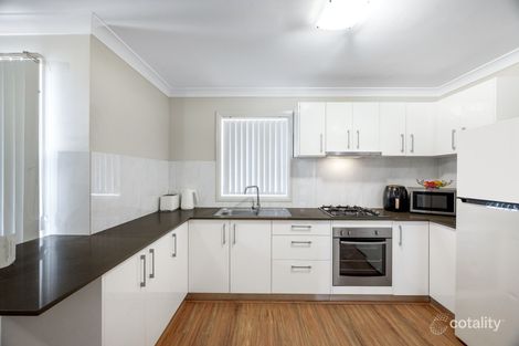 Property photo of 4 Cordelia Street Rosemeadow NSW 2560