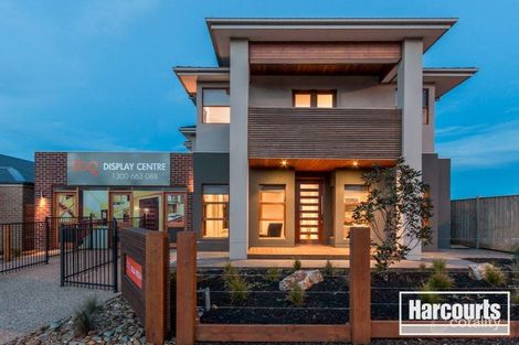 15 John Russell Rd, Cranbourne West, VIC 3977