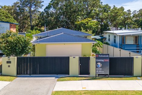 35 Coombabah Rd, Runaway Bay, QLD 4216