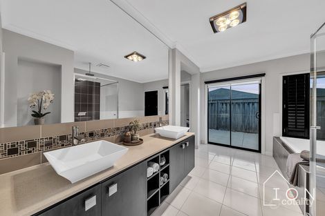 Property photo of 4 Honeybark Crescent Lyndhurst VIC 3975