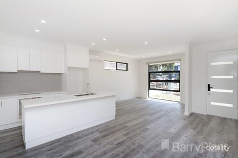 Property photo of 1/31 Dongola Road West Footscray VIC 3012