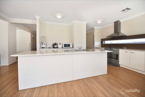 Property photo of 1 Kenmare Approach Wollert VIC 3750