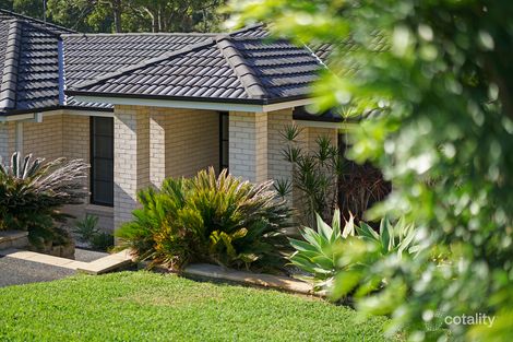 Property photo of 12 Warburton Close Macquarie Hills NSW 2285