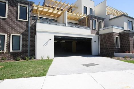 Property photo of 2/35-39 Eighth Boulevard Springvale VIC 3171
