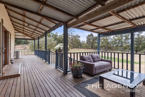 Property photo of 9 Strawberry Hill Drive Gidgegannup WA 6083