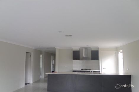 Property photo of 20 Parkfield Court Deer Park VIC 3023
