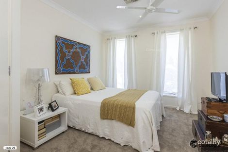 Property photo of 2143 Riverside Drive Hope Island QLD 4212