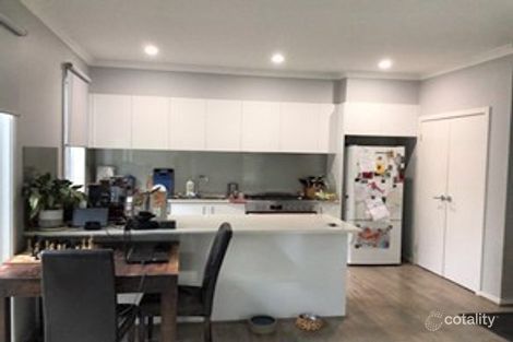 Property photo of 30 Manuka Road Berwick VIC 3806