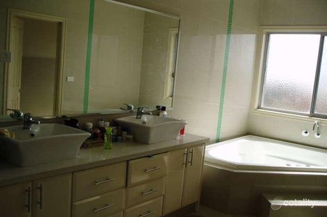 Property photo of 16 Berkeley Crescent Derrimut VIC 3026