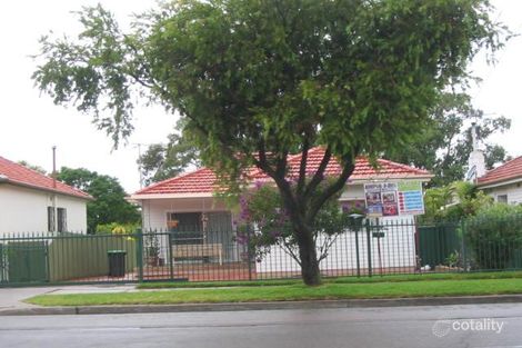 15 Picnic Point Rd, Panania, NSW 2213