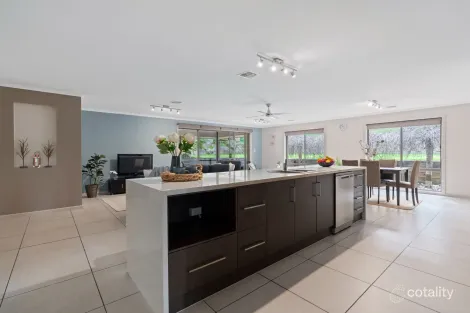 Property photo of 17 Silverbrook Avenue Mount Gambier SA 5290