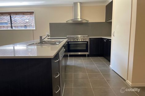 Property photo of 53 Brownlow Drive Point Cook VIC 3030