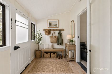 Property photo of 9 Gleeson Street Crows Nest QLD 4355