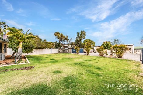 Property photo of 53 Eakins Crescent Wandina WA 6530