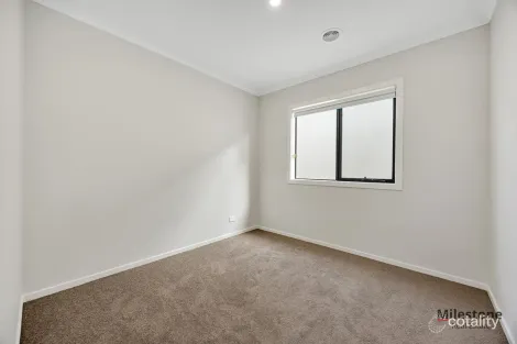 Property photo of 12 Lidar Walk Tarneit VIC 3029