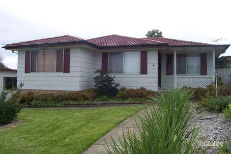 4 Renfrew Cres, Edgeworth, NSW 2285