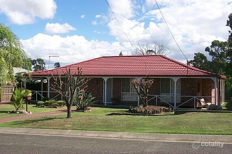 4 Aspen Ct, Regents Park, QLD 4118