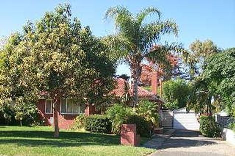 19 Donaldson St, Queens Park, WA 6107