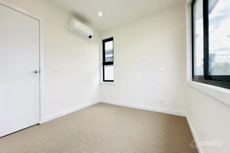 Property photo of 4/18 Oak Grove Springvale VIC 3171