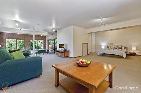 Property photo of 10 Charles Wilson Close Eltham North VIC 3095