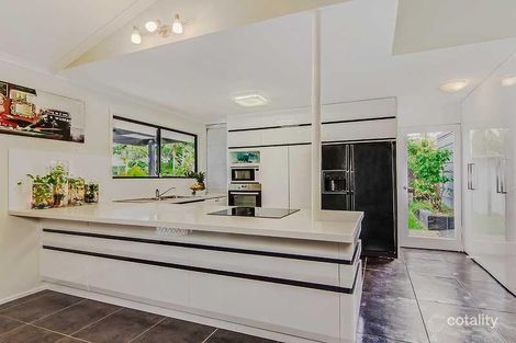 18 Kallaroo Cres, Ashmore, QLD 4214