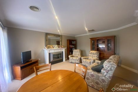 Property photo of 4 Deakin Court Wangaratta VIC 3677