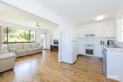 Property photo of 16 Martha Street Caves Beach NSW 2281