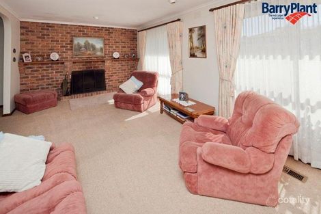 Property photo of 26 Charles Green Avenue Endeavour Hills VIC 3802