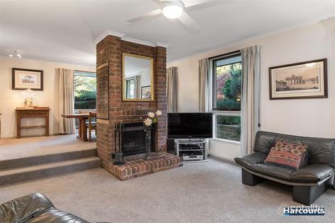 Property photo of 1 Bates Avenue Upper Ferntree Gully VIC 3156