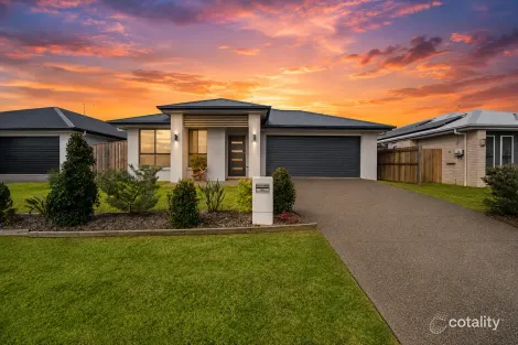 64 Dougan St, Point Vernon, QLD 4655