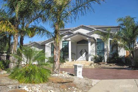 25 Martens Ct, Taylors Lakes, VIC 3038