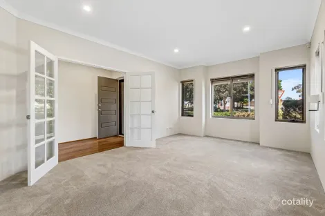 Property photo of 21 Boxgrove Loop Ellenbrook WA 6069