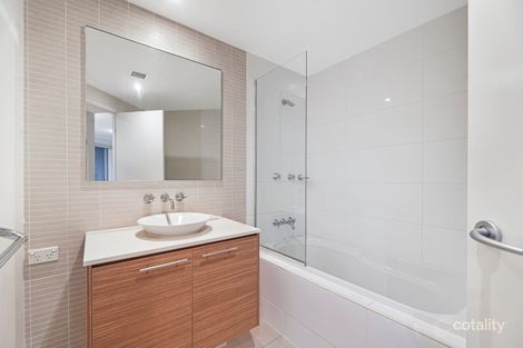 Property photo of 30/1 Lakefront Crescent Varsity Lakes QLD 4227