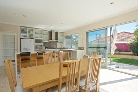 Property photo of 2A Edmondson Crescent Karrinyup WA 6018