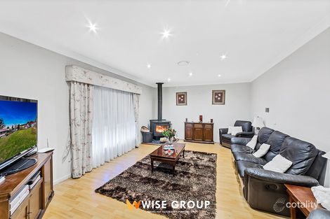 Property photo of 10 Central Road Hampton Park VIC 3976