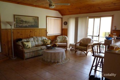 Property photo of 25 River Road Lake Tabourie NSW 2539