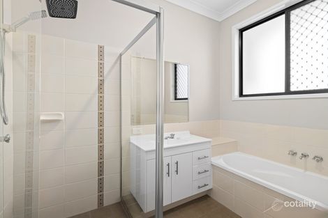 Property photo of 3 Esperance Crescent Springfield Lakes QLD 4300