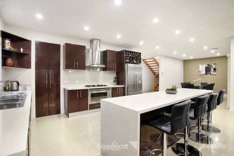 Property photo of 40 Kirrabilli Parade Berwick VIC 3806