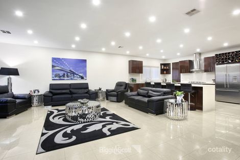 Property photo of 40 Kirrabilli Parade Berwick VIC 3806
