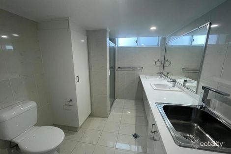 Property photo of 103/40 Watson Esplanade Surfers Paradise QLD 4217