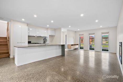 Property photo of 5 Walsh Grove North Geelong VIC 3215