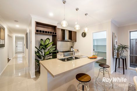 Property photo of 34 Castillo Avenue Clyde North VIC 3978