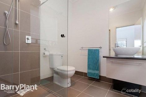 Property photo of 32 Hardwick Road Point Cook VIC 3030