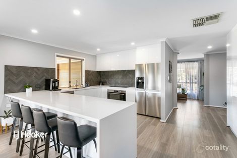 Property photo of 17 Holbrook Crescent Greenwith SA 5125