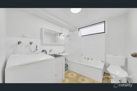 Property photo of 4/128 East Esplanade St Albans VIC 3021