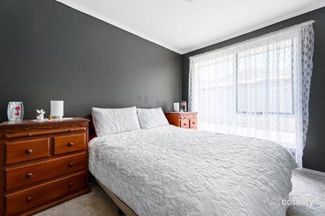 Property photo of 3 Canterbury Place Werribee VIC 3030