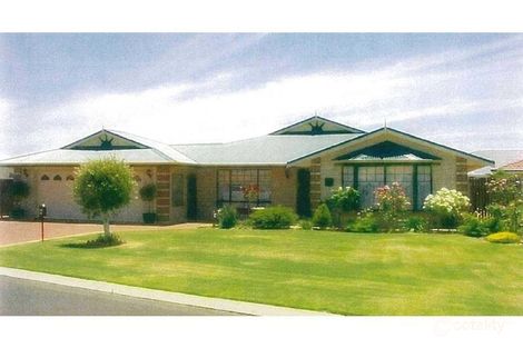 10 Litham Pl, Pelican Point, WA 6230