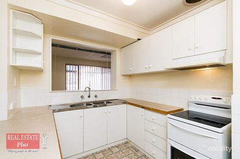 Property photo of 35 Tamarine Way Swan View WA 6056